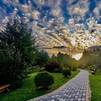 Zachód słońca. Teren Restauracji Czarny Staw w Nowym Adamowie